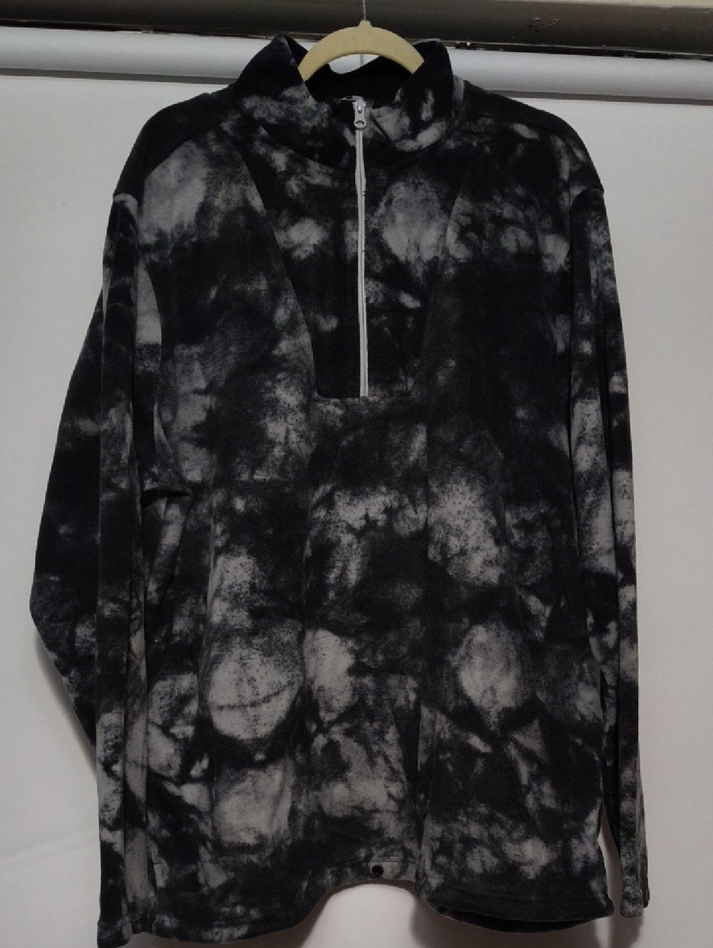 No Boundaries Black & Gray Tie-Dye Half-Zip Pullover Jacket